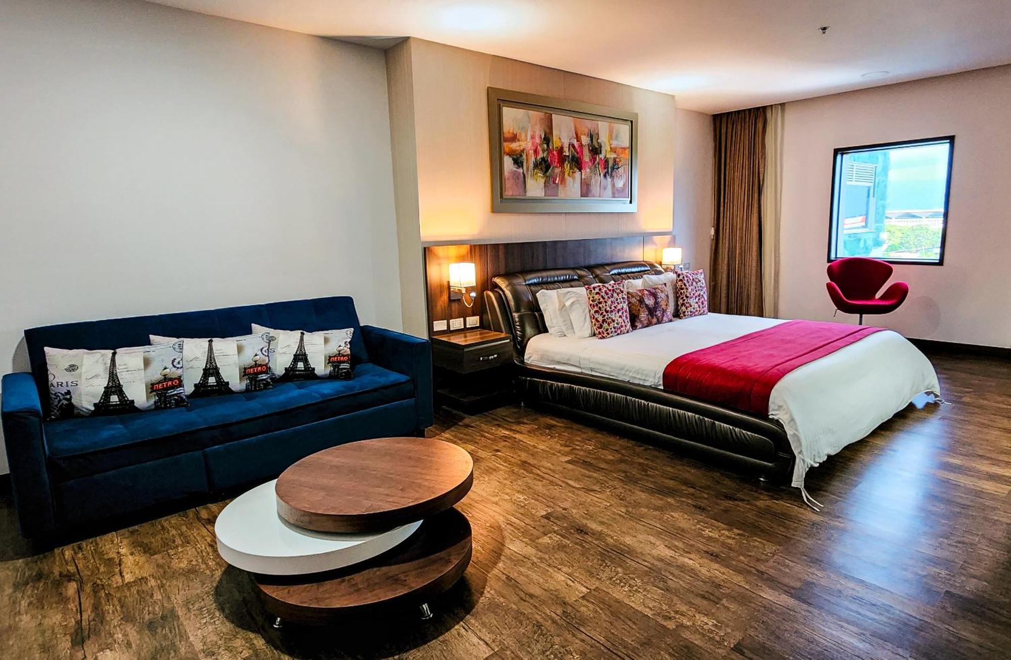 Hotel Royal Elim International Кали Экстерьер фото Suite at the Hotel
