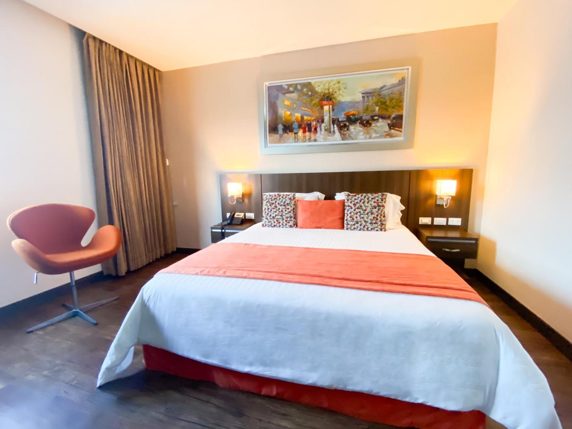 Hotel Royal Elim International Кали Экстерьер фото A room at the hotel