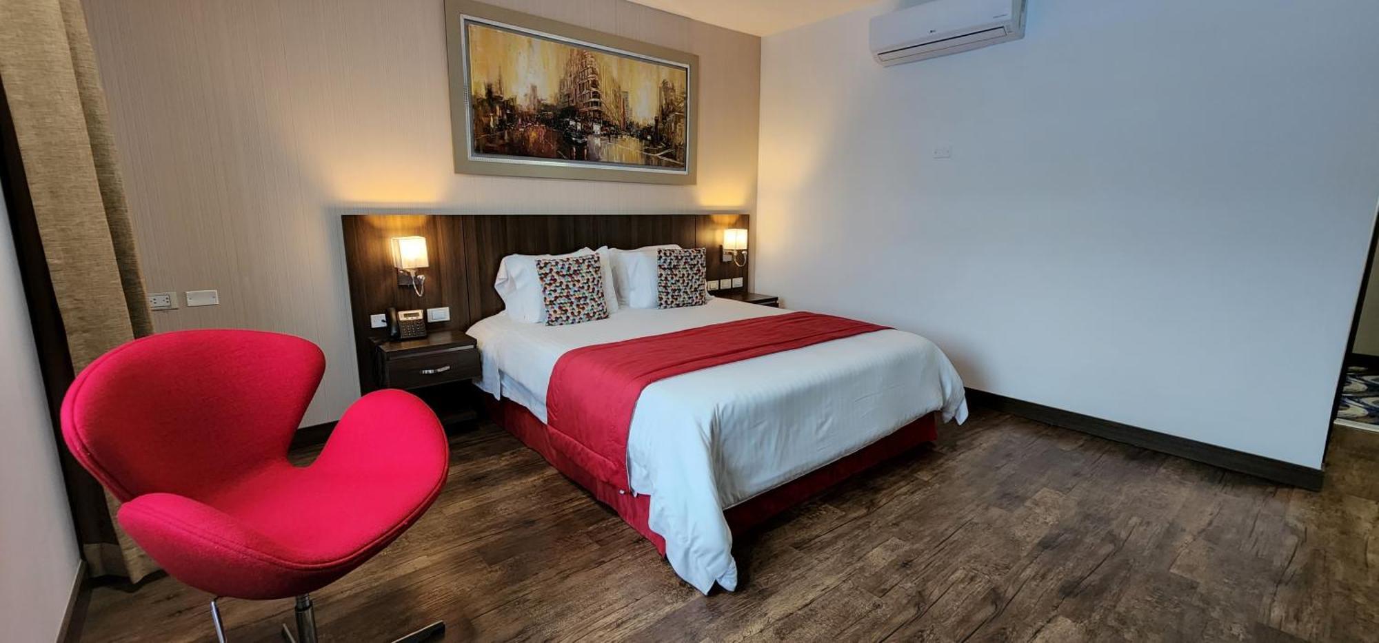 Hotel Royal Elim International Кали Экстерьер фото A room at the hotel